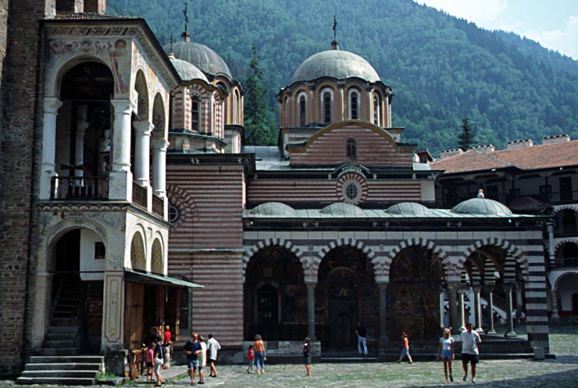 249_ril_luostarin_sisapiha